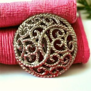 Vintage Crown Trifari Clip On Earring (1)